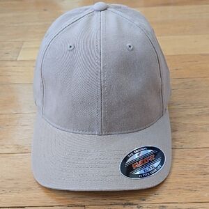 Flexfit Hat Cap Yupoong 6997 XL/XXL Fitted Hat Khaki Color